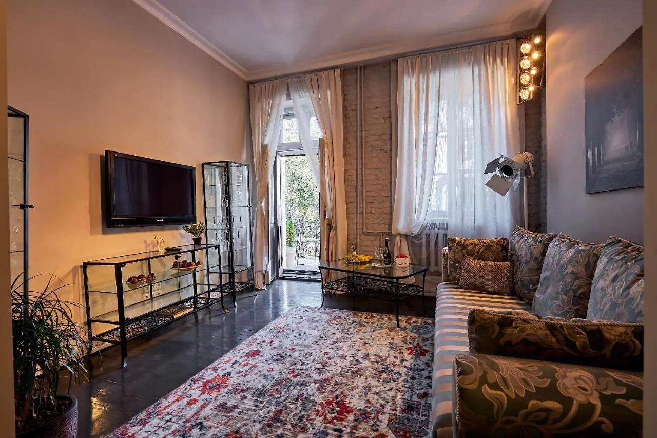 PaulMarie Apartment near Nezavisimosti Minsk
